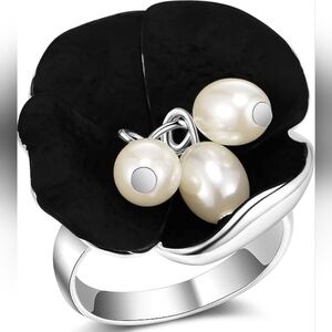 Floral Design Statement Ring with Black Petals and Artificial Pearls